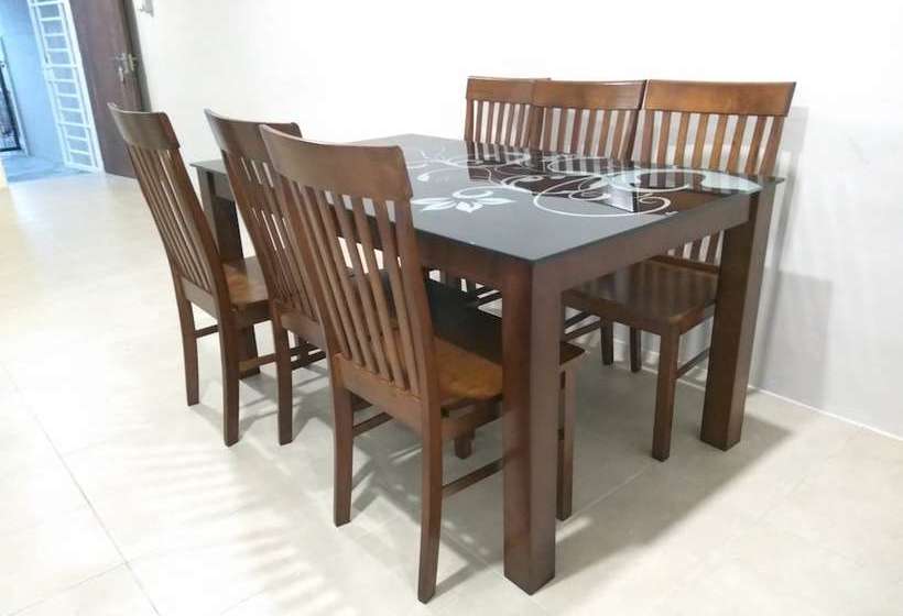 Sakura Bandar Semariang Guest House