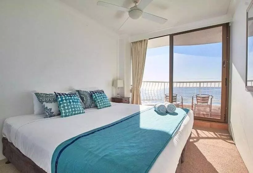 Albatross North Apartments