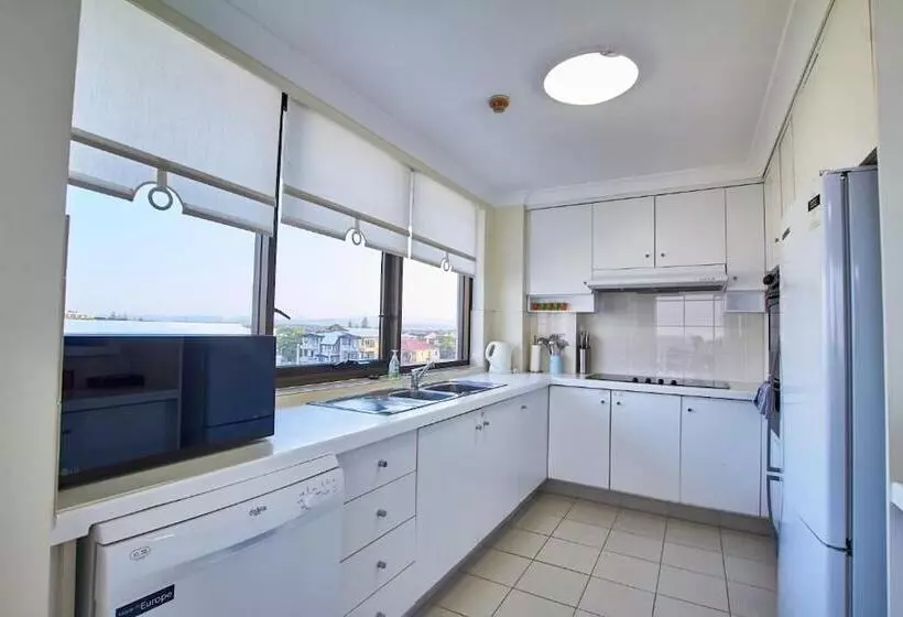 Albatross North Apartments