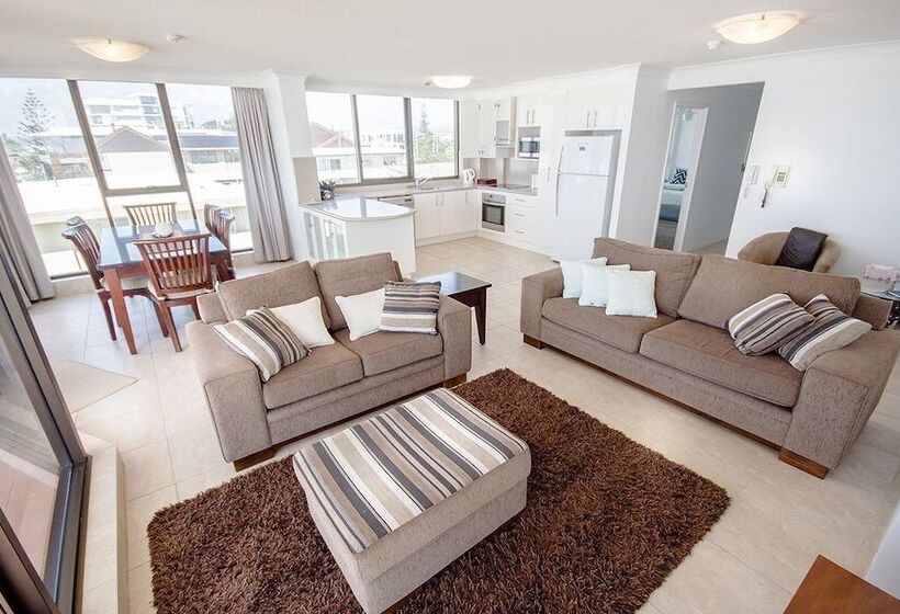 Albatross North Apartments