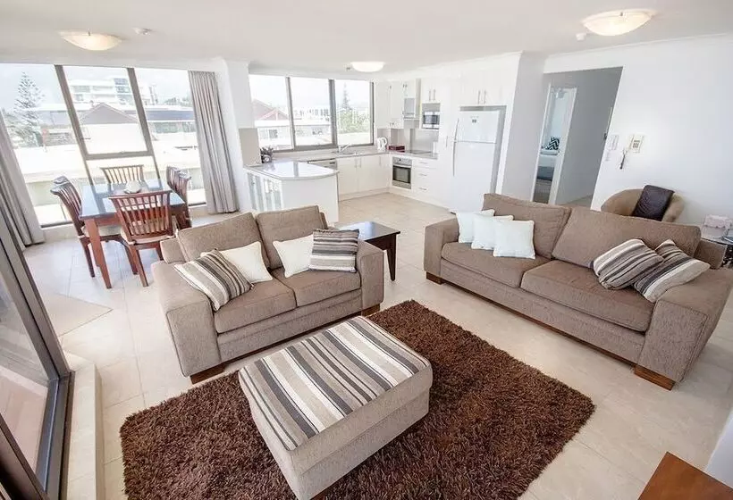 Albatross North Apartments