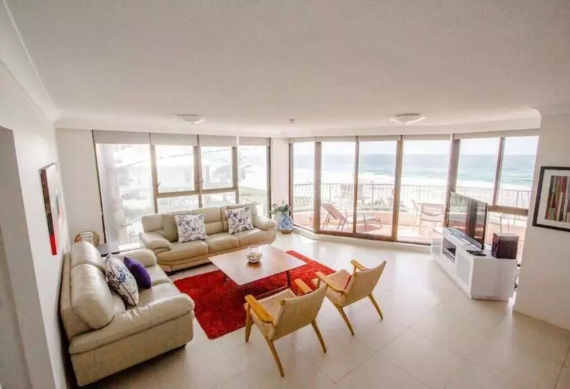 Albatross North Apartments