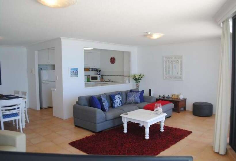 Albatross North Apartments