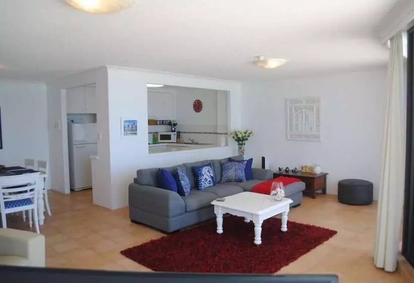 Albatross North Apartments