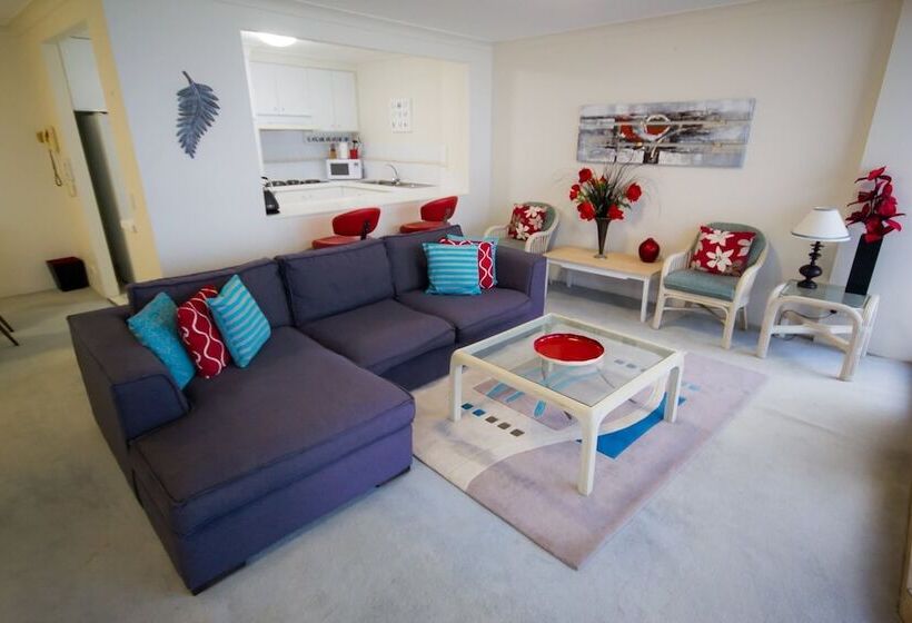 Albatross North Apartments