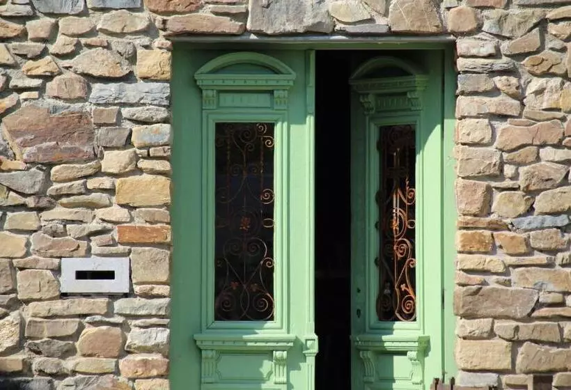 ベッドアンドブレックファースト Maison Jules