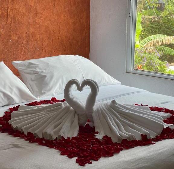 فندق فئة نجمة واحدة Quinta Real Las Palmas Malinalco