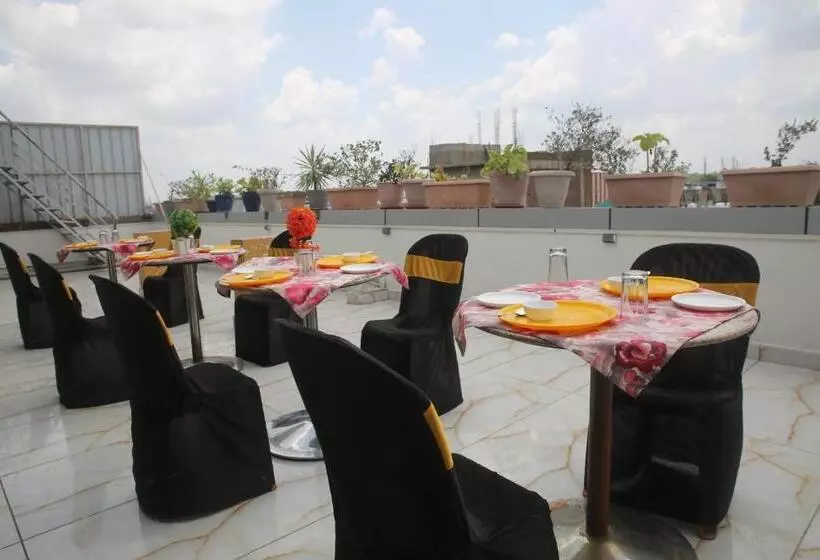 ホテル Avinash Residency