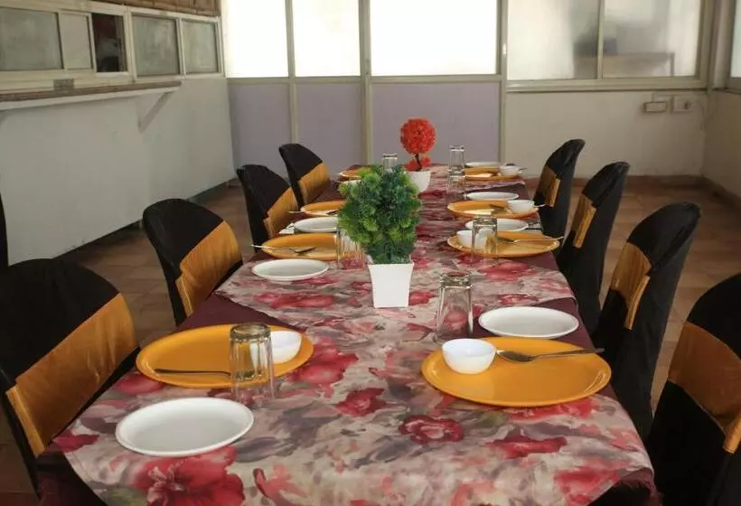 ホテル Avinash Residency