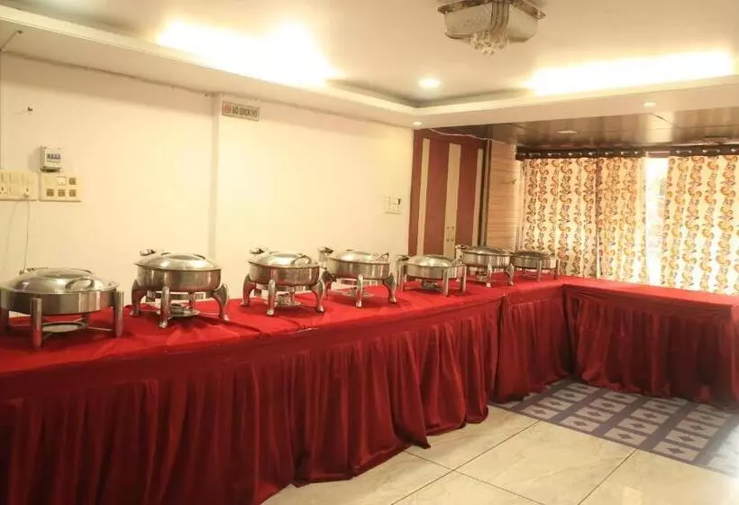 ホテル Avinash Residency