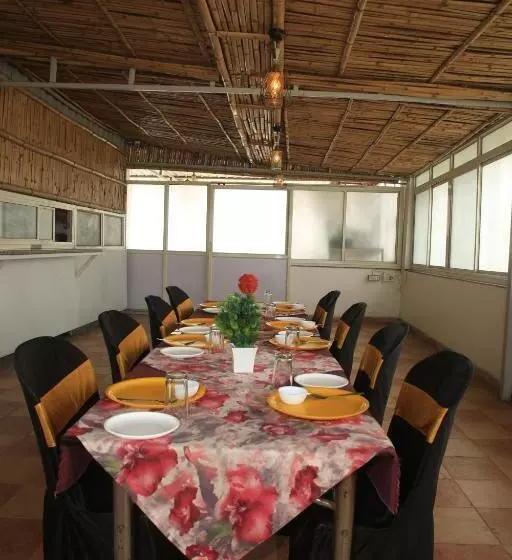 ホテル Avinash Residency