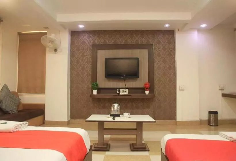 ホテル Avinash Residency