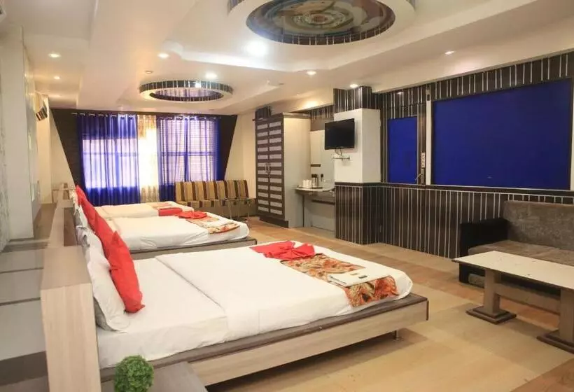 ホテル Avinash Residency