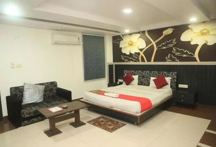 ホテル Avinash Residency