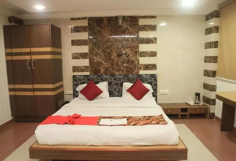 ホテル Avinash Residency
