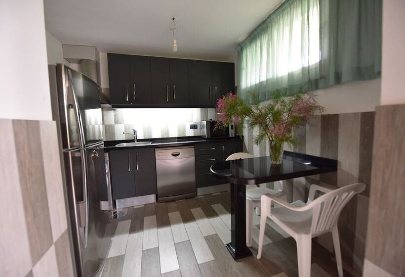 هتل Cimer Saframarine Beach Resort