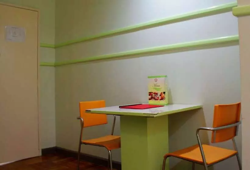 هتل Mahal Kita Drive Inn