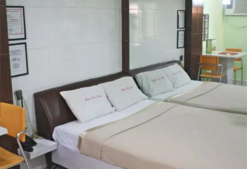 هتل Mahal Kita Drive Inn