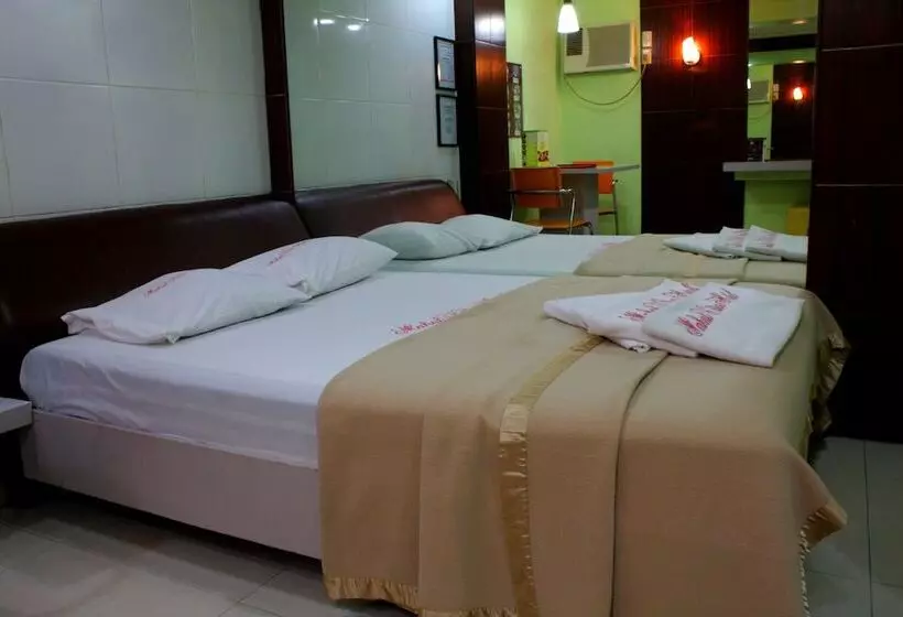 هتل Mahal Kita Drive Inn