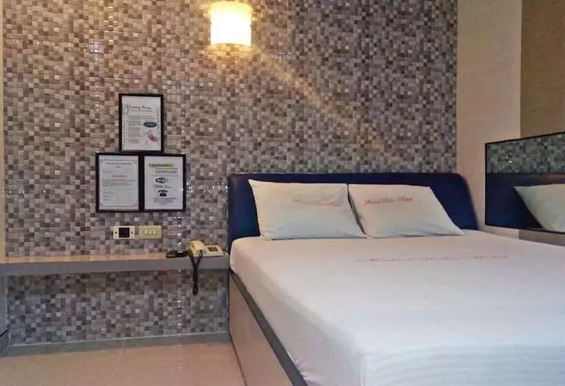 هتل Mahal Kita Drive Inn