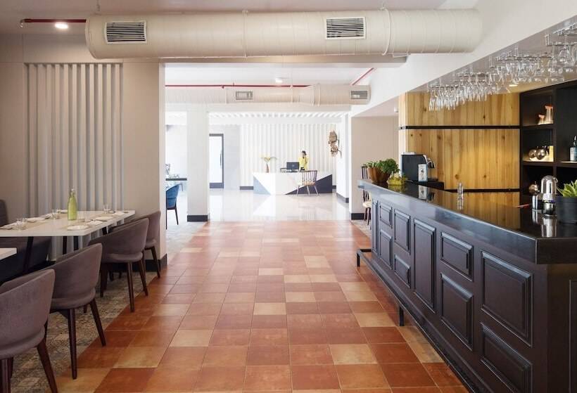 فندق The Park Baga River Goa