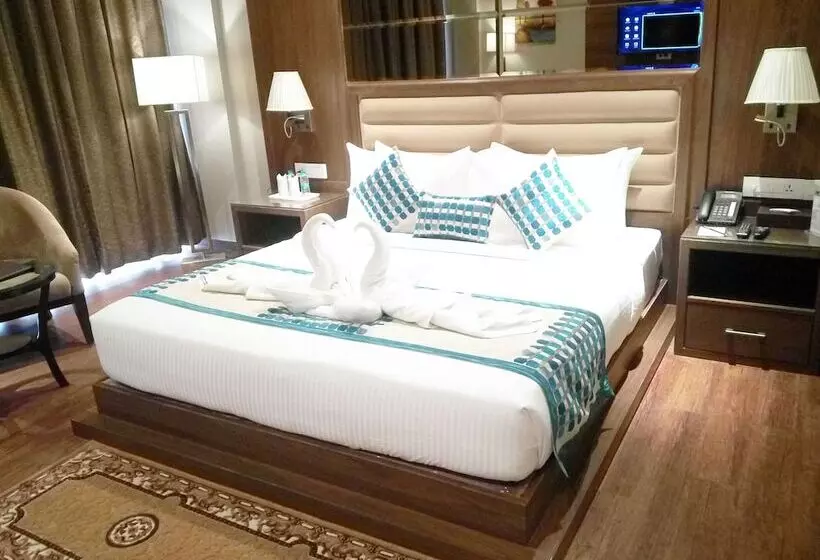 ホテル The Shaurya