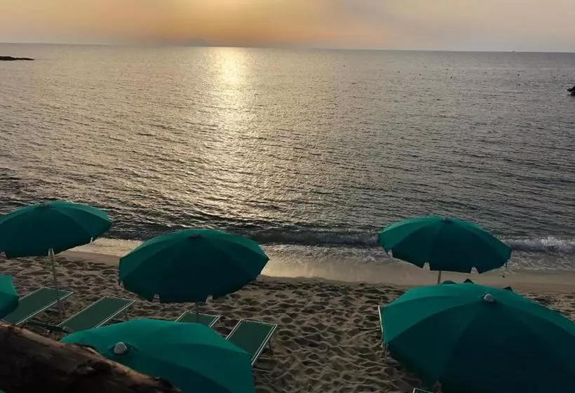 Hotelli Villaggio Torre Ruffa