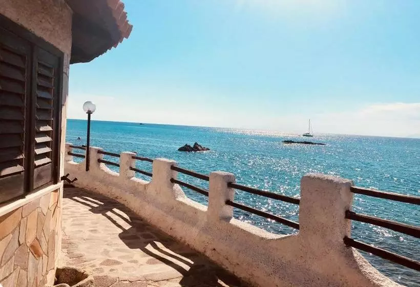 Hotelli Villaggio Torre Ruffa