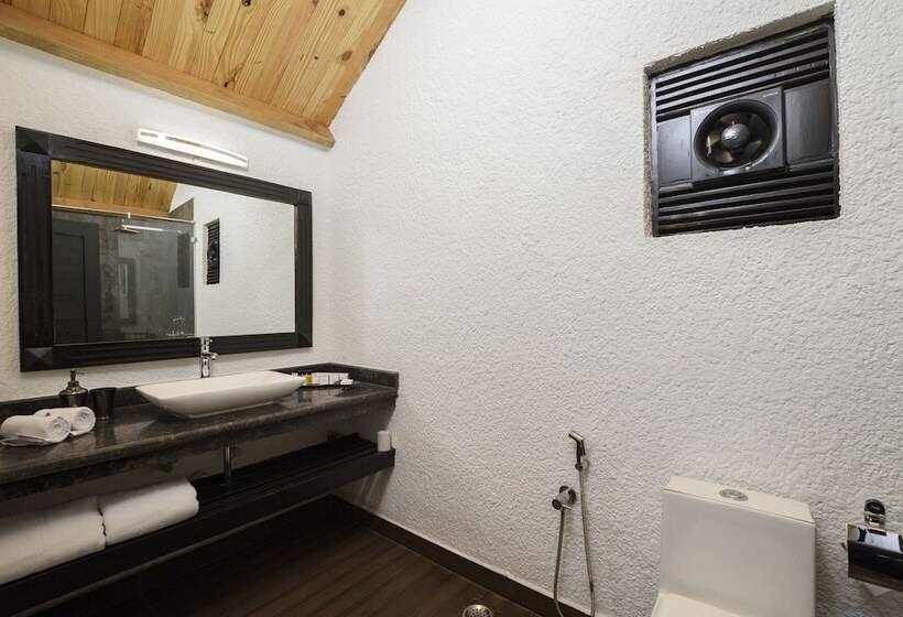 Hotel White Woods Resort, Morjim