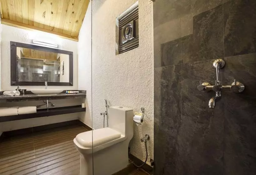 ホテル White Woods Resort, Morjim