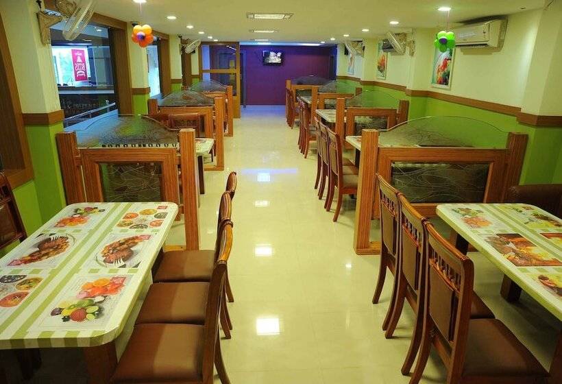 Отель Castle International Premium