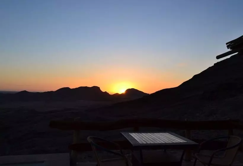 هتل Namibs Valley Lodge