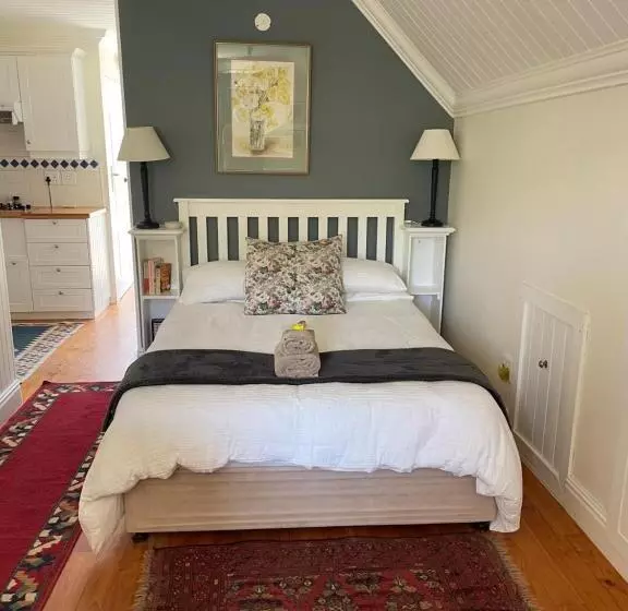 Majatalo Beside Still Waters