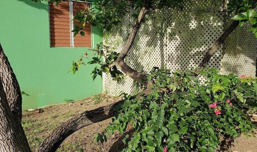 Table D'hote Cottages