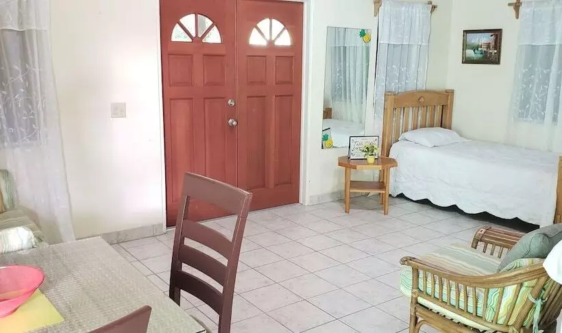 Table D'hote Cottages