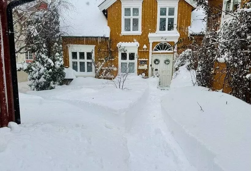 Toldgaarden Gjestegaard