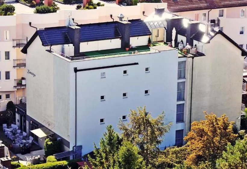 هتل Bursztyn Spa