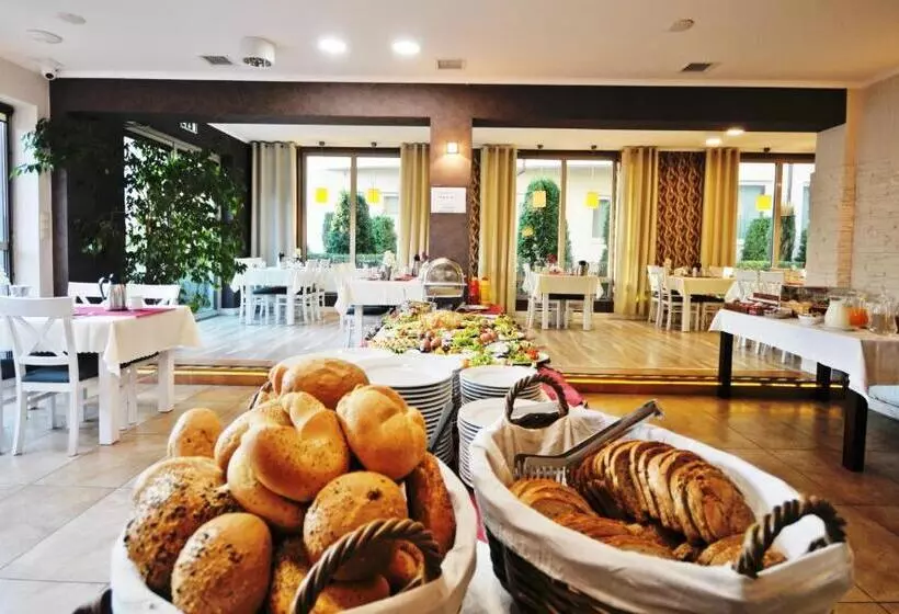 هتل Bursztyn Spa