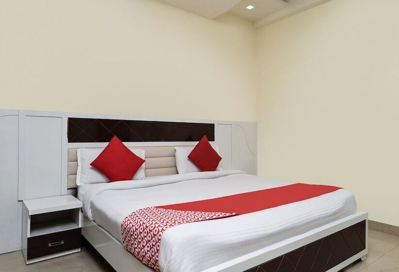 هتل Premium Corporate Suites