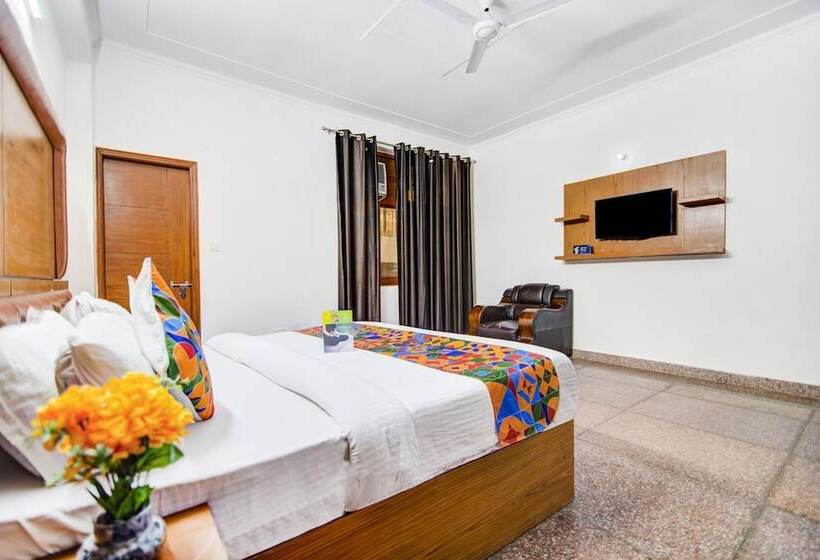 هتل Premium Corporate Suites