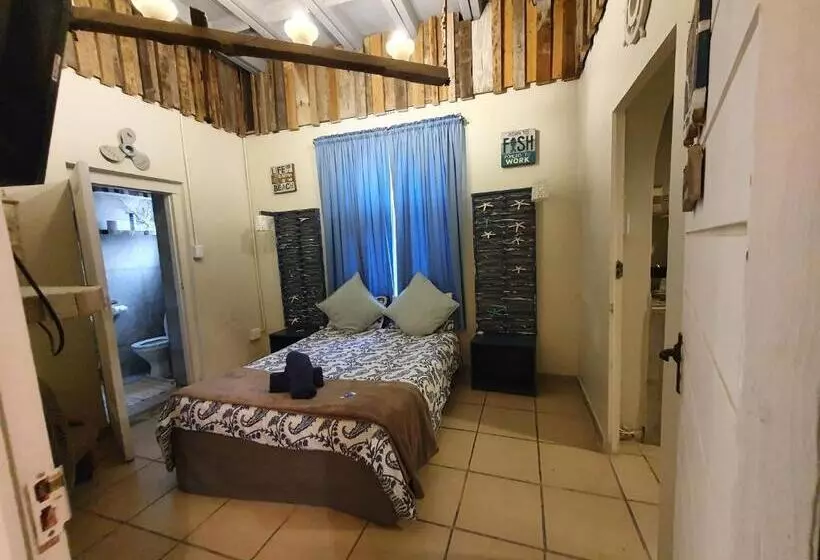 پانسیون Bedrock Guest Studios