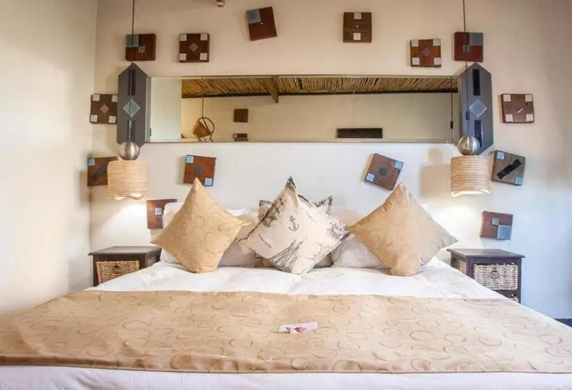 پانسیون Bedrock Guest Studios