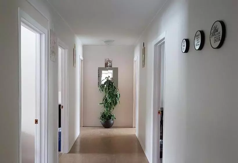 Majatalo Preferred Rooms By Crestview Guest House