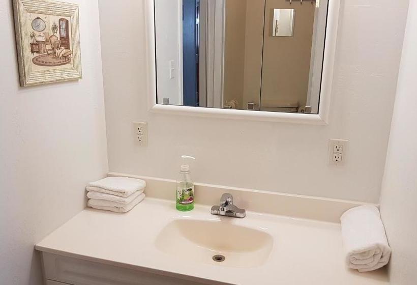 פנסיון Preferred Rooms By Crestview Guest House