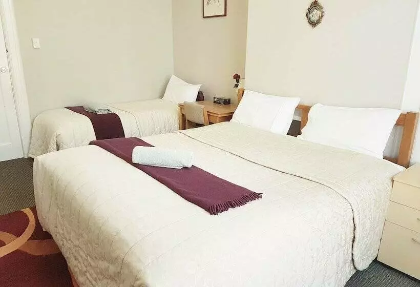 Majatalo Dunedin Classic Stay