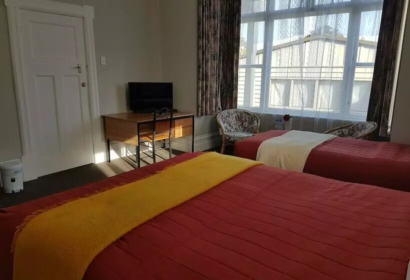 Majatalo Dunedin Classic Stay
