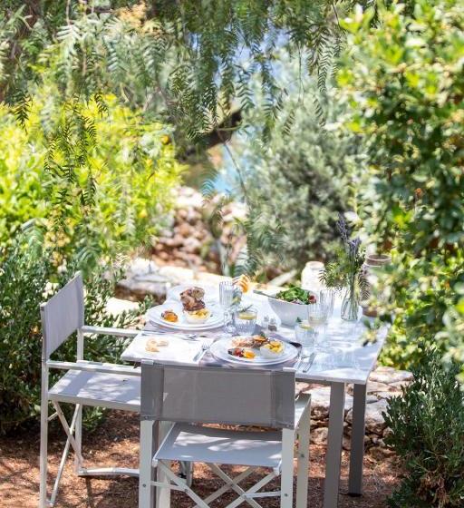 پانسیون Emporio