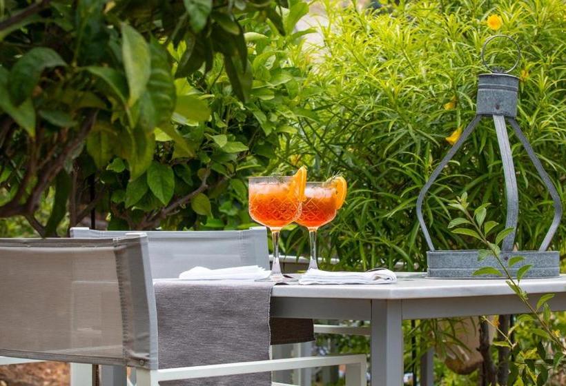 پانسیون Emporio