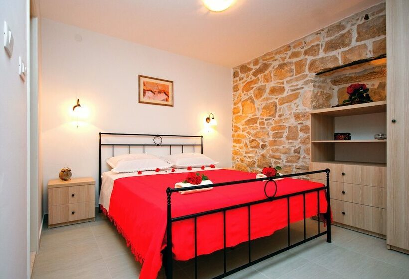 Pensiune Villa Spaladium