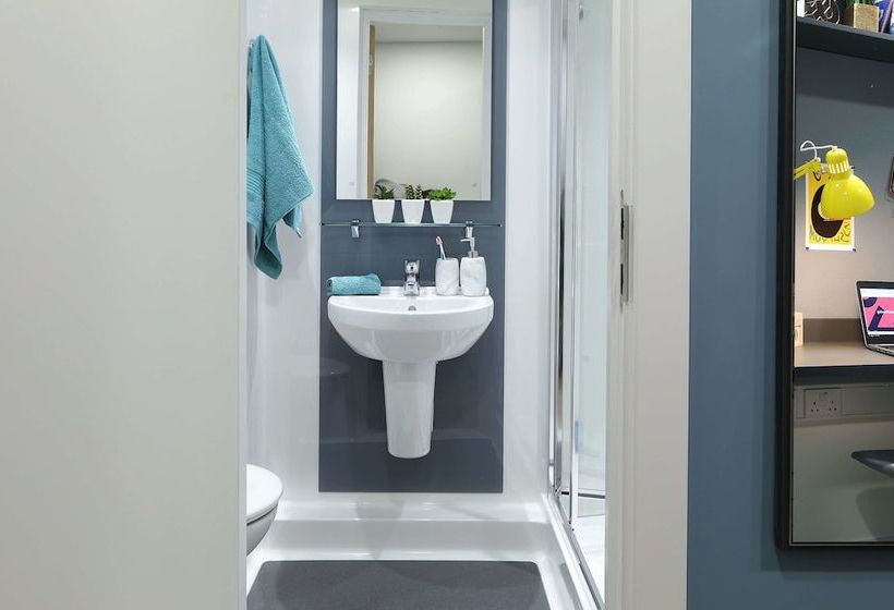 Aparto Beckett House City Centre Campus Accommodation